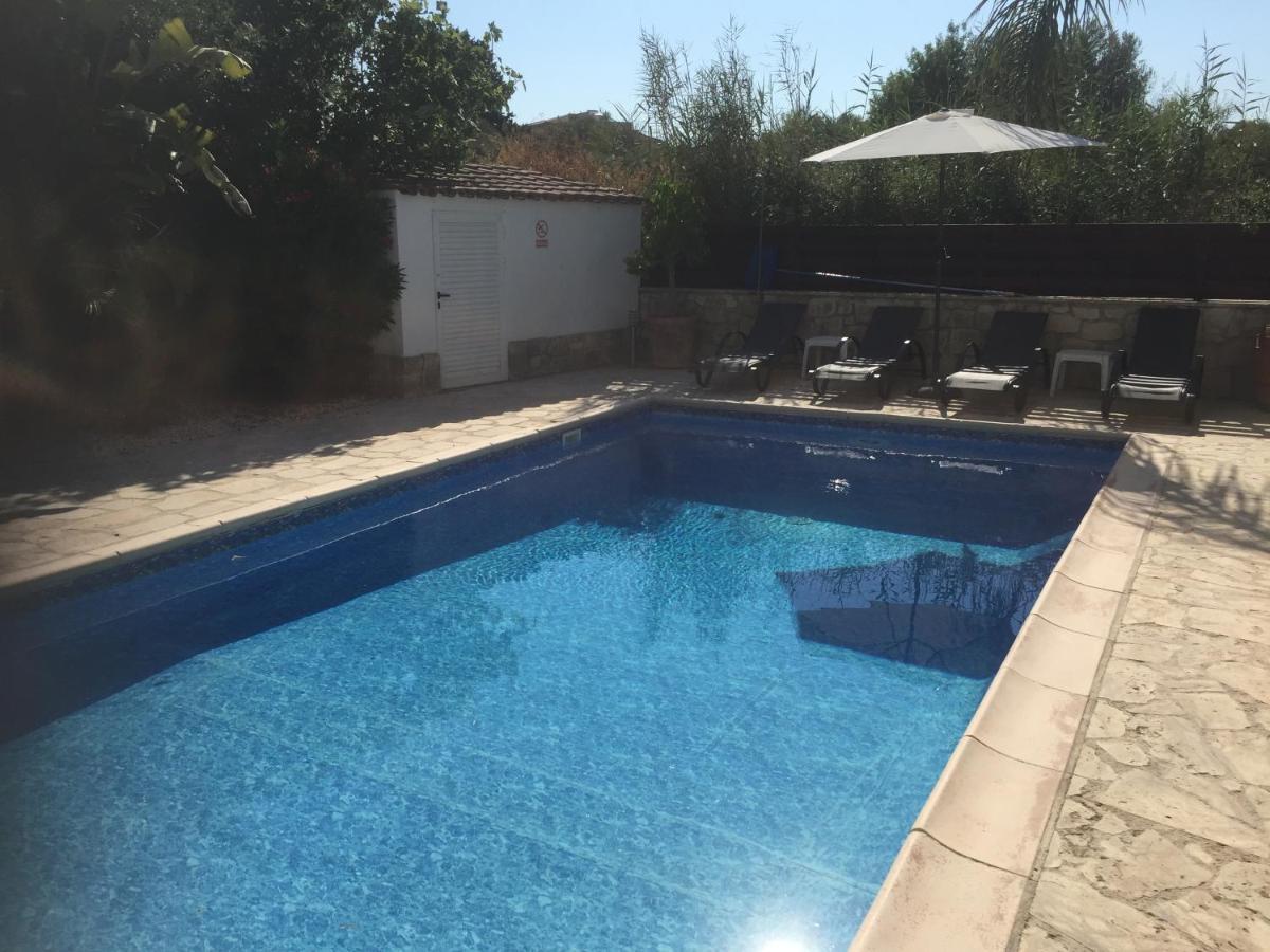 Villa Lemon Grove Polis