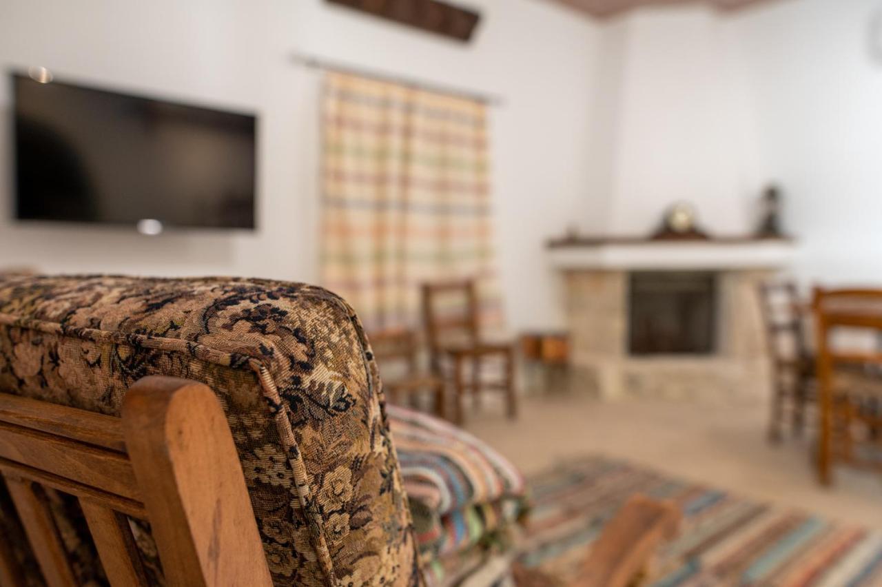 Droshia Traditional Homes, Coco-mat Full Experience *