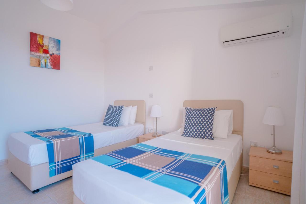 Bella Katerina By Prestige Bookings * Coral Bay