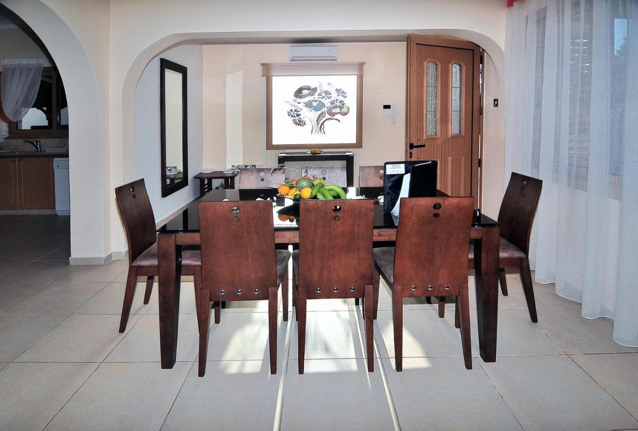 Villa Chronas By Prestige Bookings
