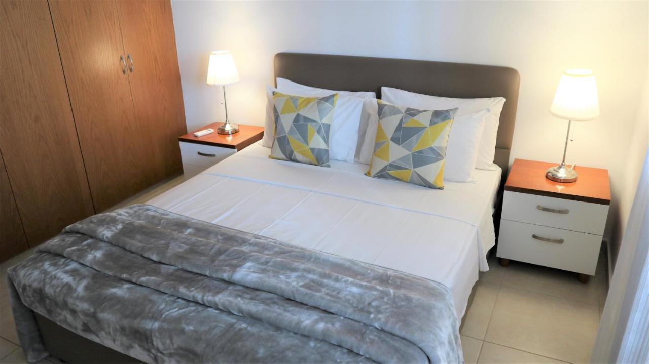 Chronas By Prestige Bookings * Coral Bay