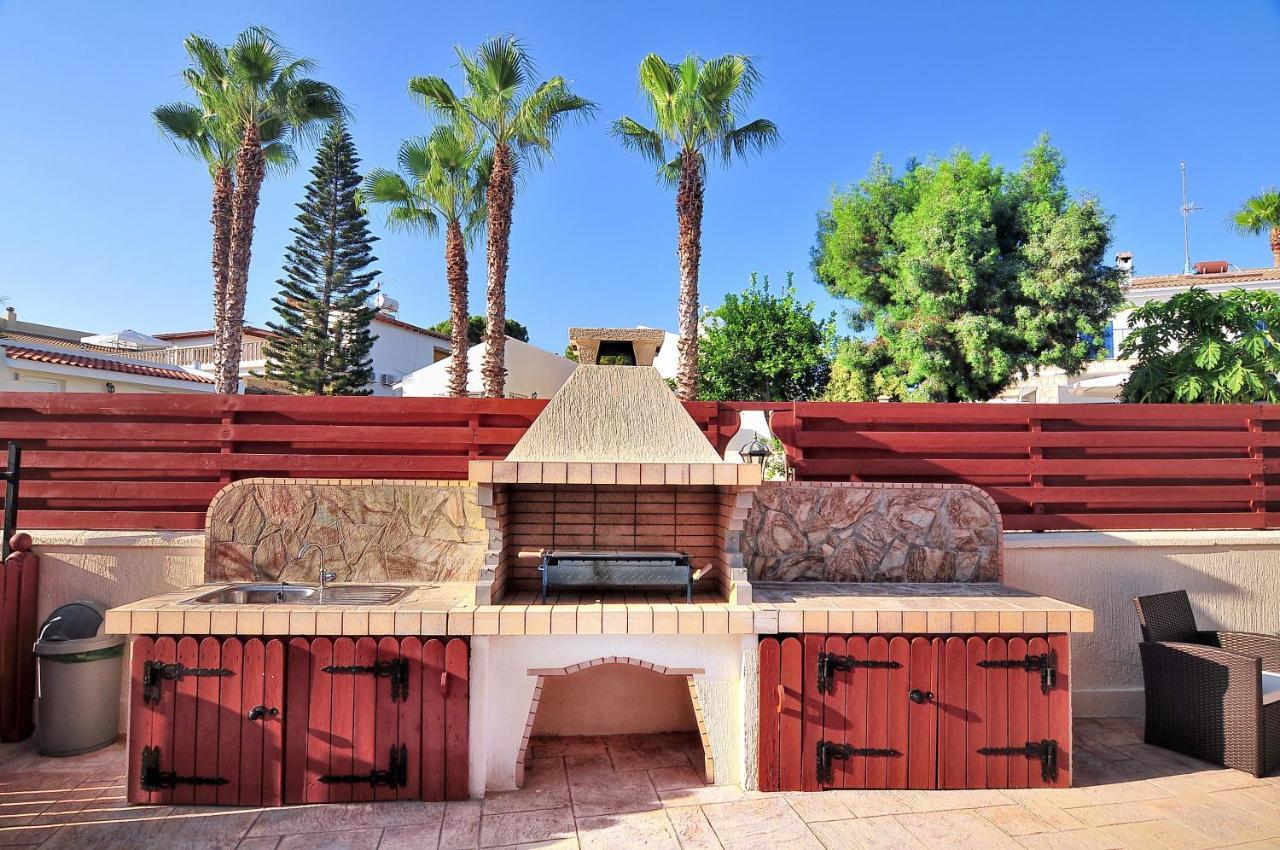 Villa Chronas By Prestige Bookings