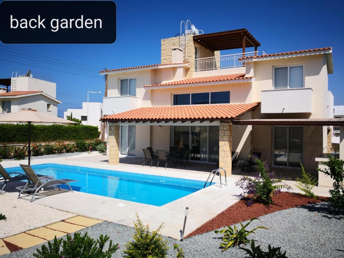 Villa14 Sea Breeze Villa *