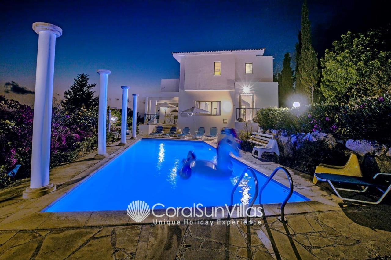 Wonderful Quiet Area,complete Privacy,large Pool, Colorful Garden, Jacuzzi/sauna Villa *