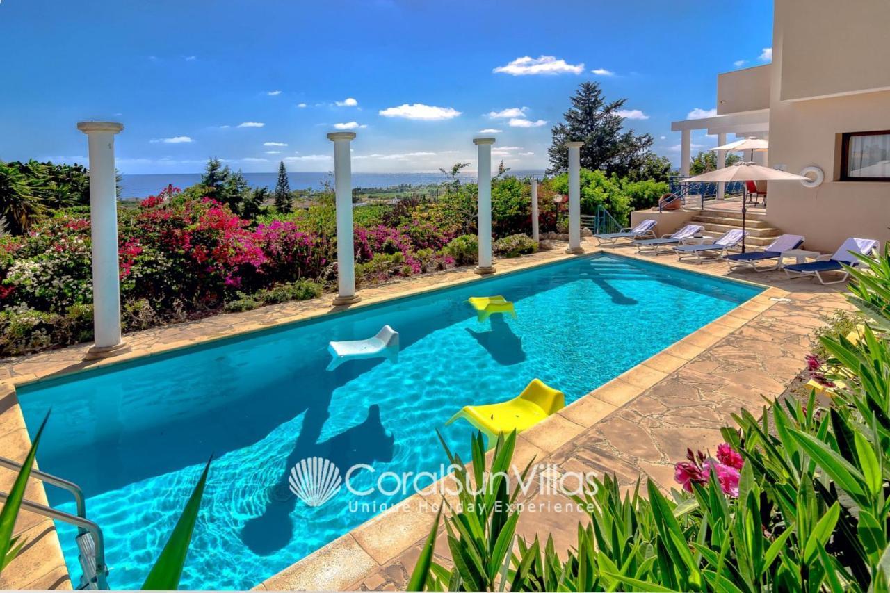 Wonderful Quiet Area,complete Privacy,large Pool, Colorful Garden, Jacuzzi/sauna Villa *