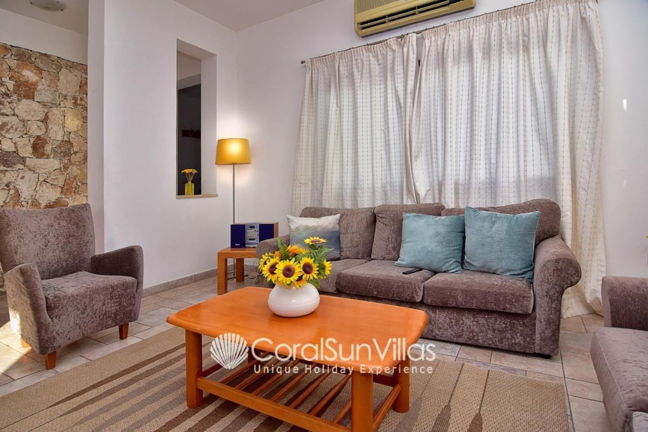 Wonderful Quiet Area,complete Privacy,large Pool, Colorful Garden, Jacuzzi/sauna Villa *