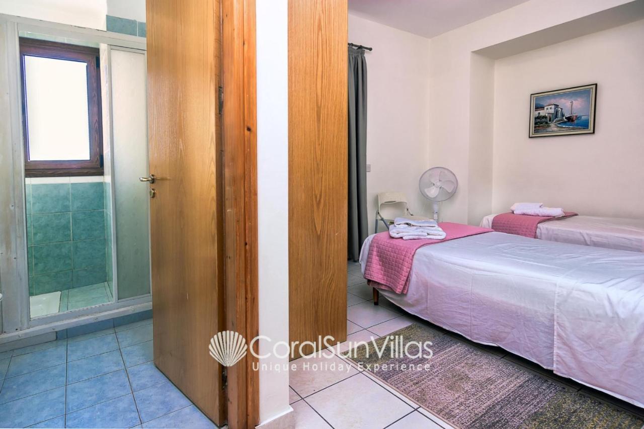 Wonderful Quiet Area,complete Privacy,large Pool, Colorful Garden, Jacuzzi/sauna Peyia