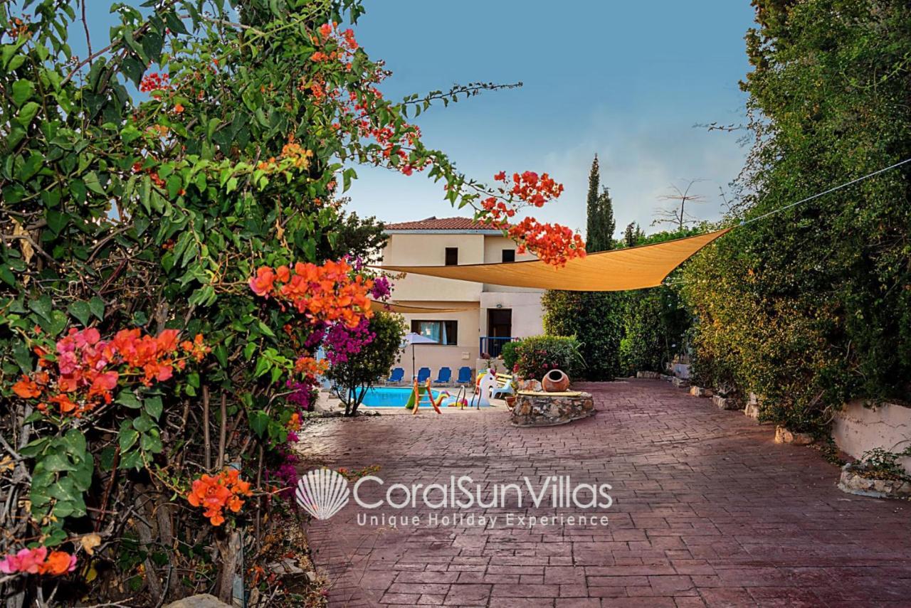 Wonderful Quiet Area,complete Privacy,large Pool, Colorful Garden, Jacuzzi/sauna Villa