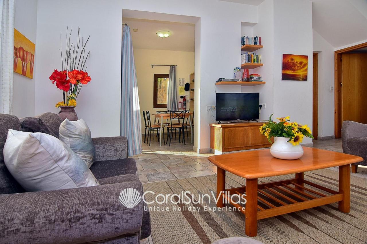 Wonderful Quiet Area,complete Privacy,large Pool, Colorful Garden, Jacuzzi/sauna Peyia