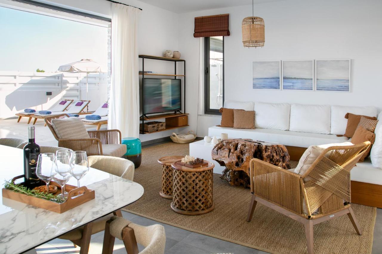 Chris Le Mare Gold Luxury Villa *