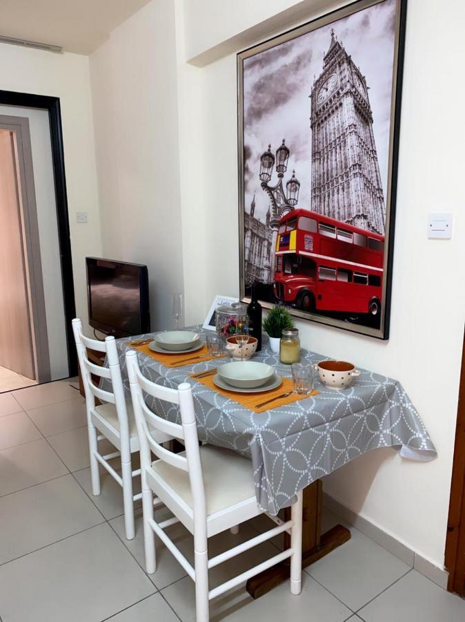Larnaca Beach Apartment Apartamento Lárnaca