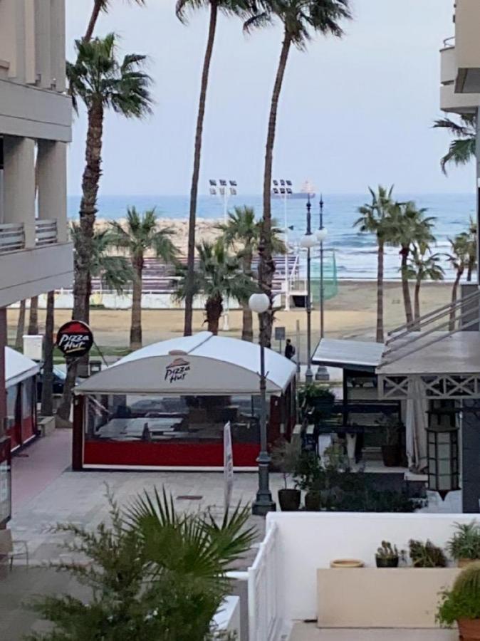 Larnaca Beach Apartment * Lárnaca