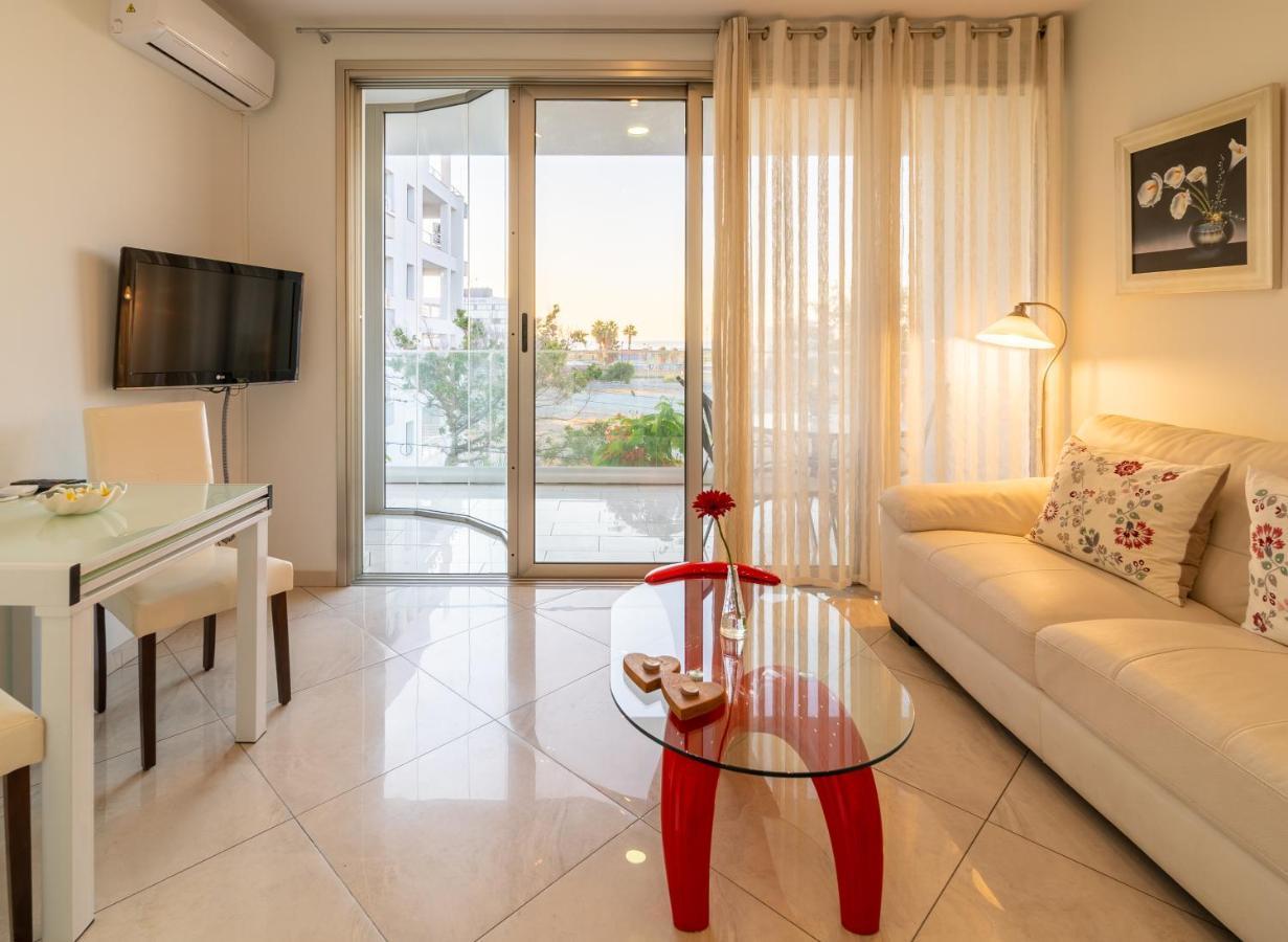 Mesogios House Apartment