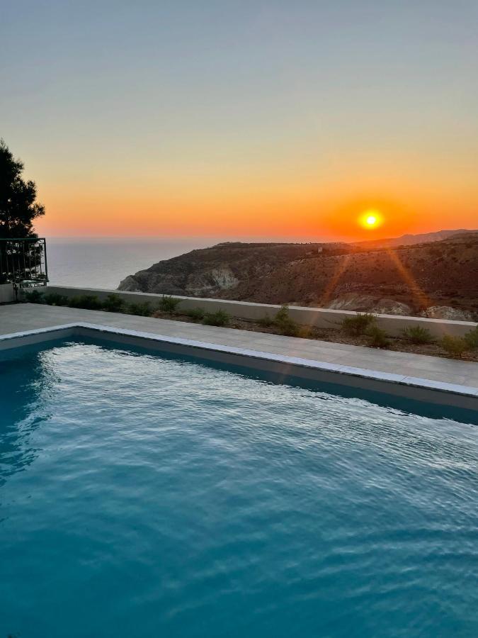 Windhill Edge * Pissouri