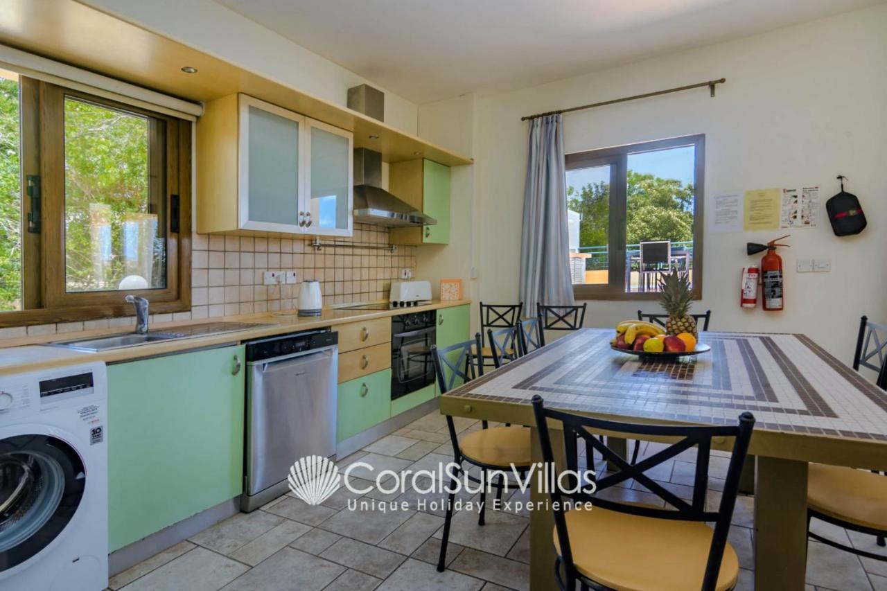 Zeus Sublime 5 Bedrms Heated Pool By Coral Sun Villas, Villa Coral Bay