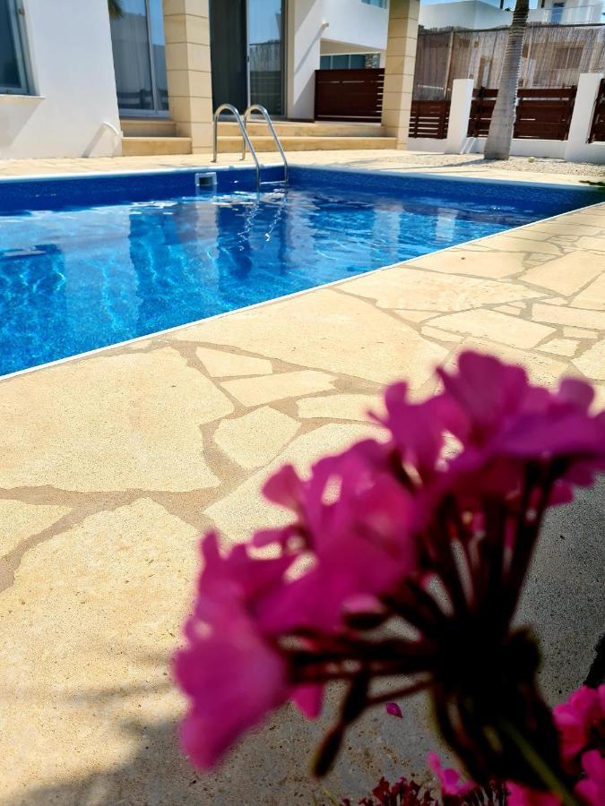 Modern Villa, 4 Bedrooms, Private Pool, Close To Coral Bay Strip * Peyia