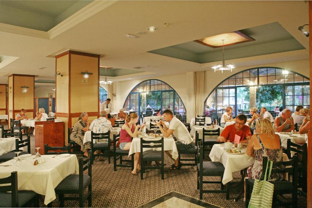 Hotel Navarria Blue Limasol