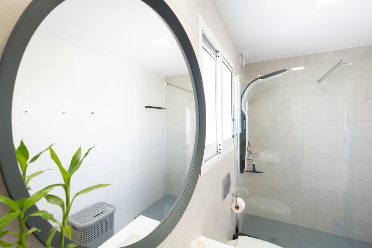 Seaview 3 Bedroom Kings Road Penthouse * Paphos