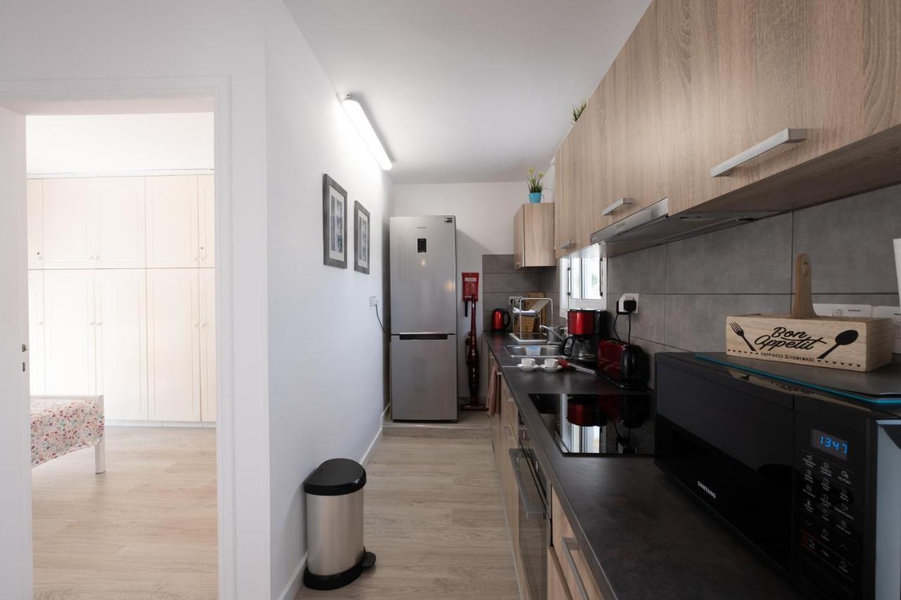 Seaview 3 Bedroom Kings Road Penthouse * Paphos