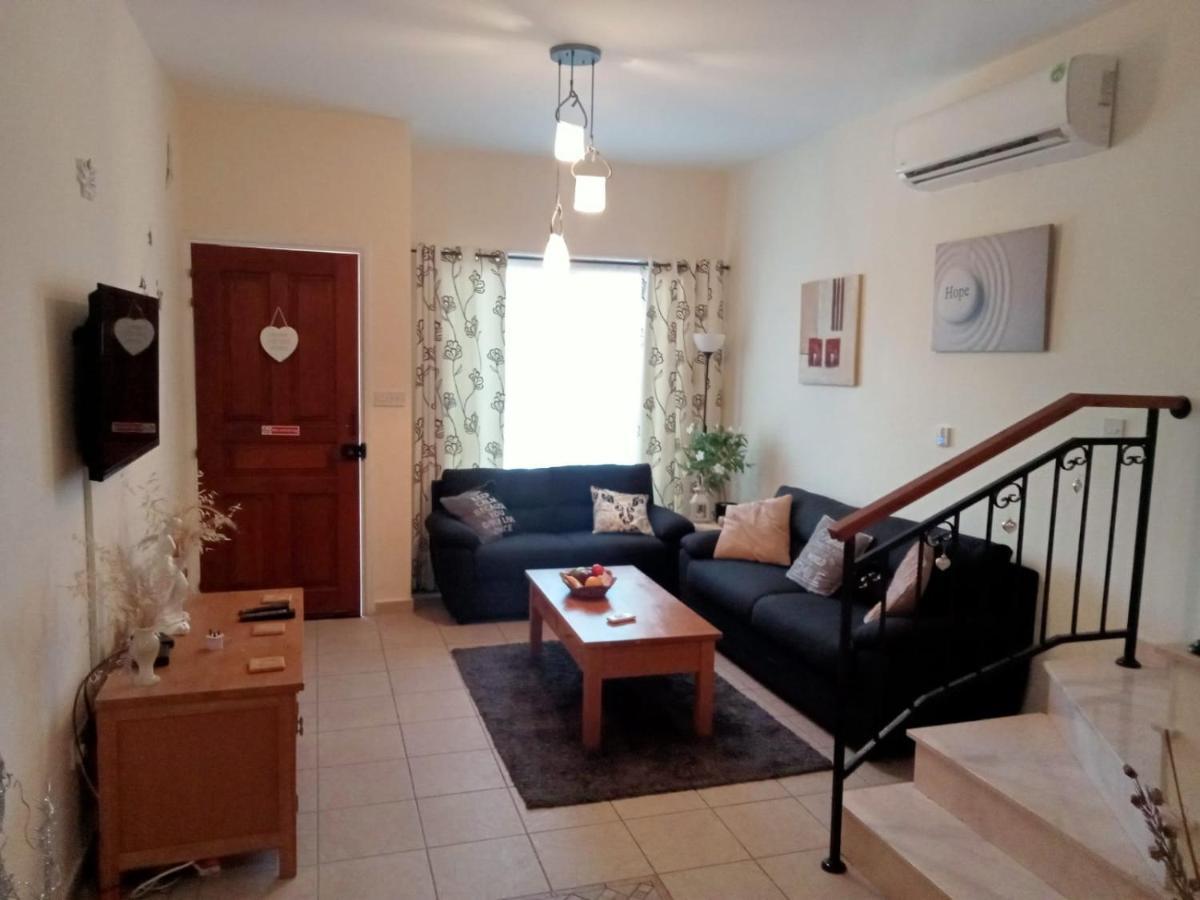 No3,23 Neilmmantos St Holiday home Peyia
