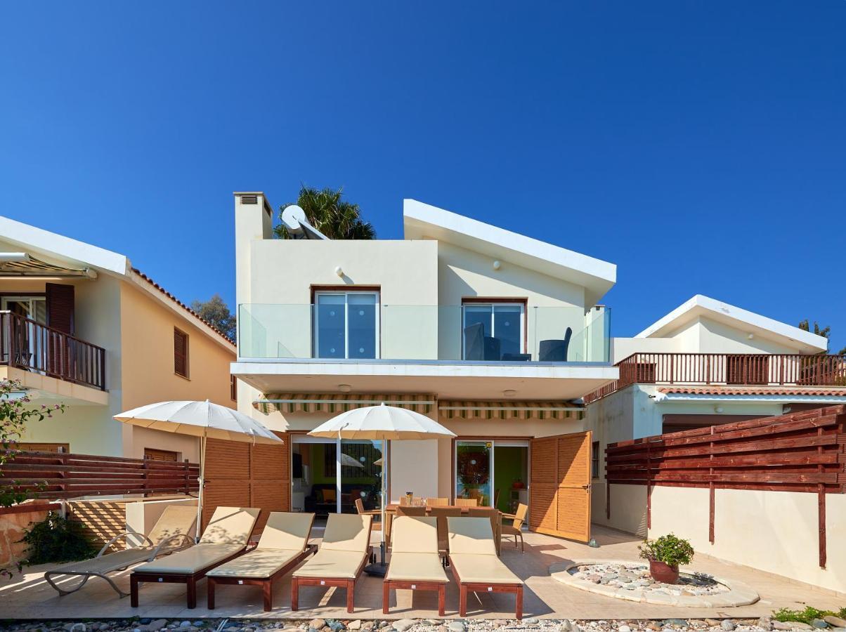 Villa Azura Sunrise By Ezoria