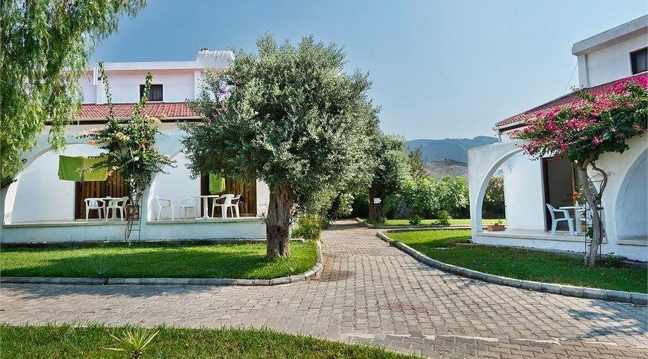 Bare Hill Village Hotel Elea