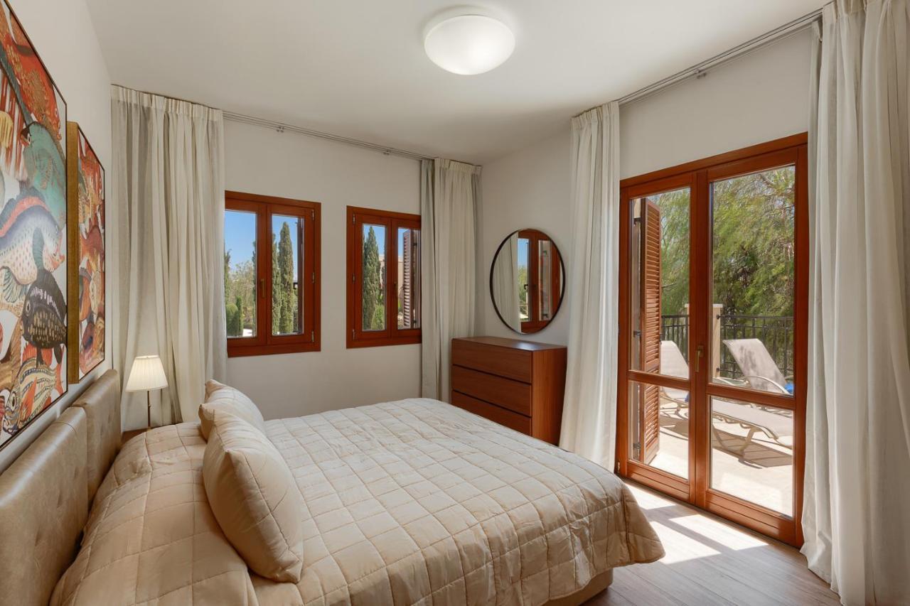 Aphrodite Hills -
