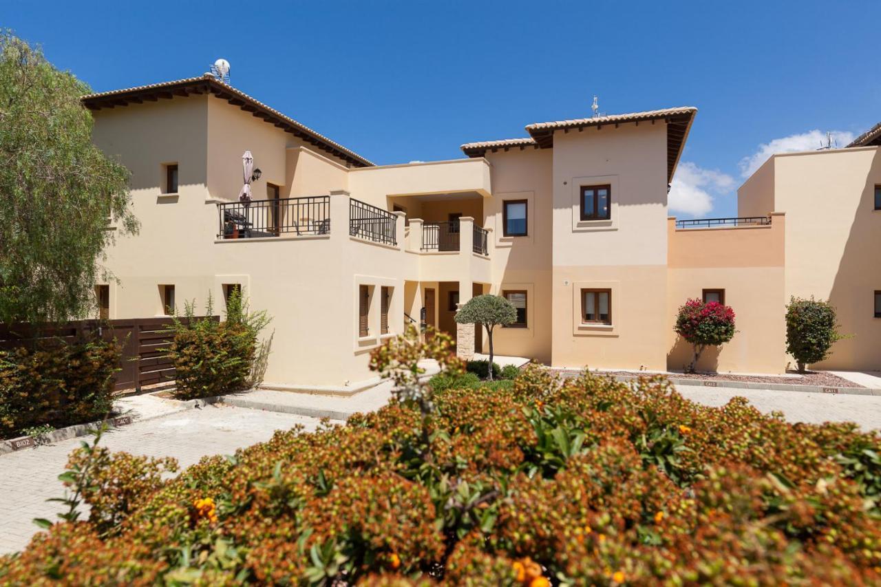 Aphrodite Hills - 4*
