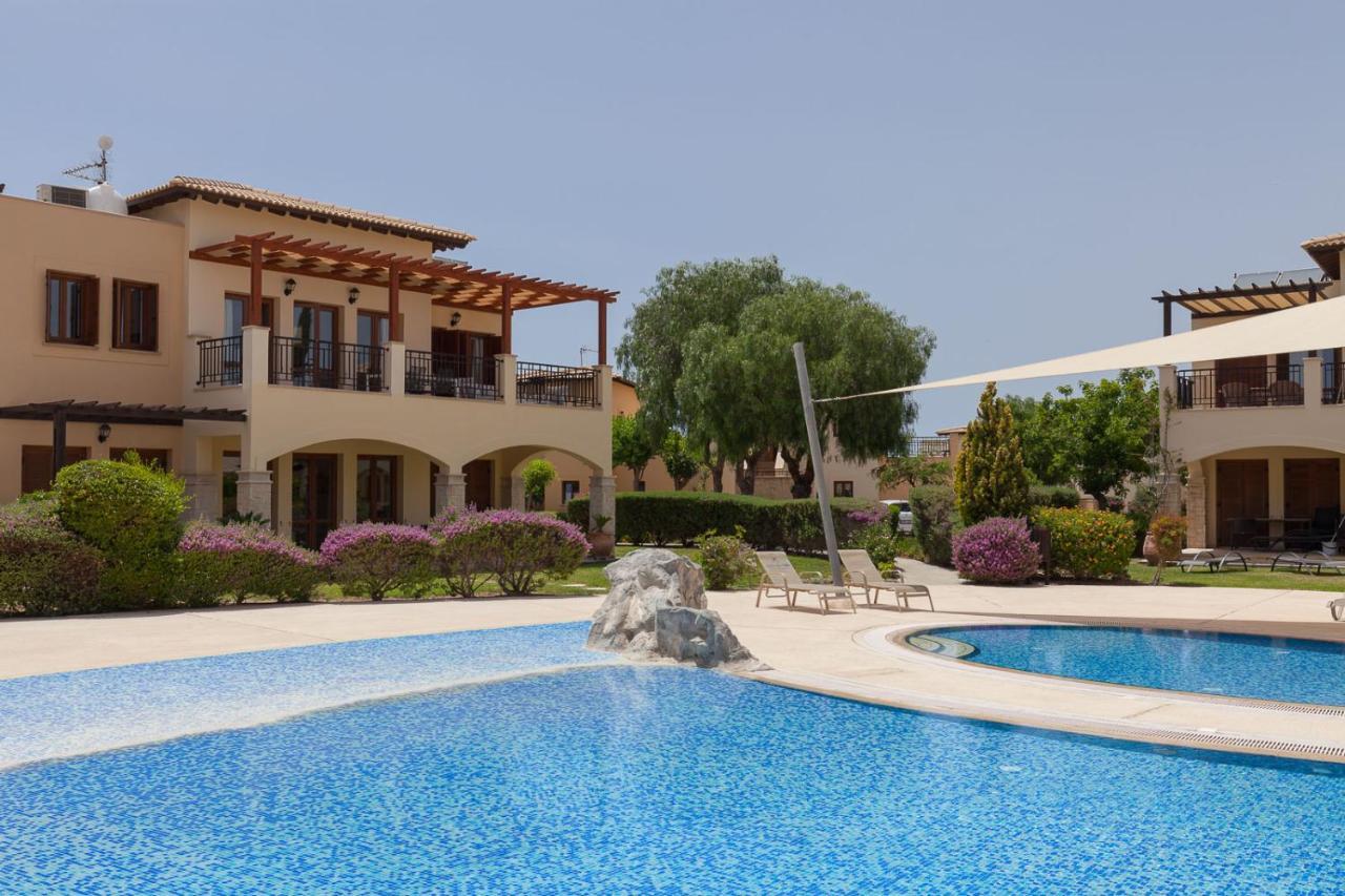 Aphrodite Hills - 4*