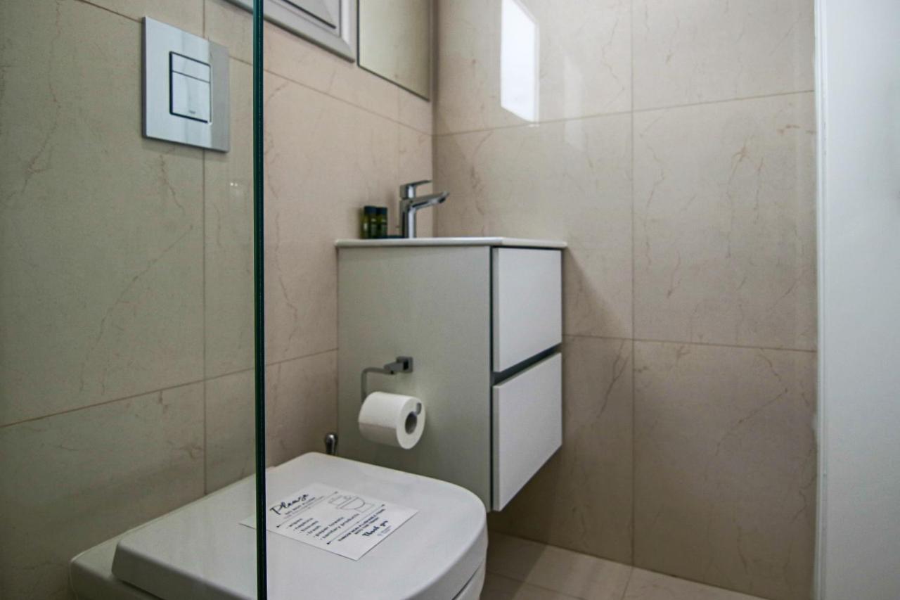 Phaedrus Living: Seaview Gold Flat Lighthouse 48 Paphos
