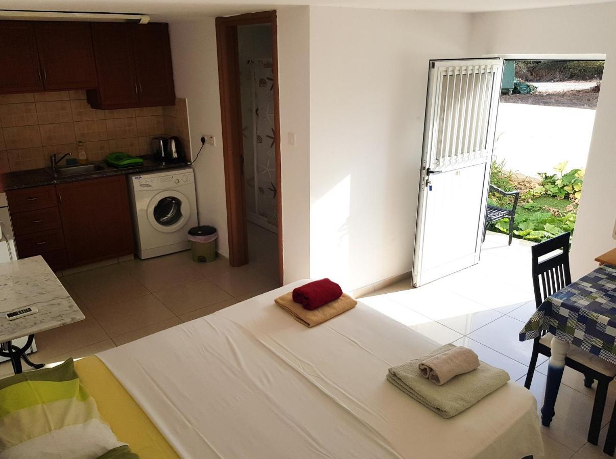 Galatia's Court Paphos