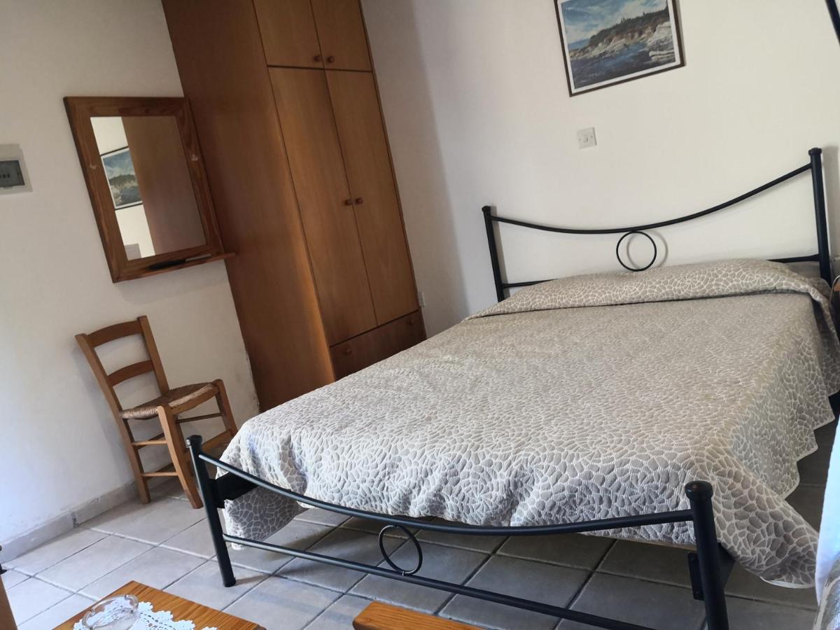 Spanos House Appartement