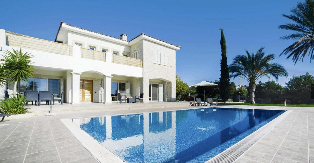 Kiki Villa