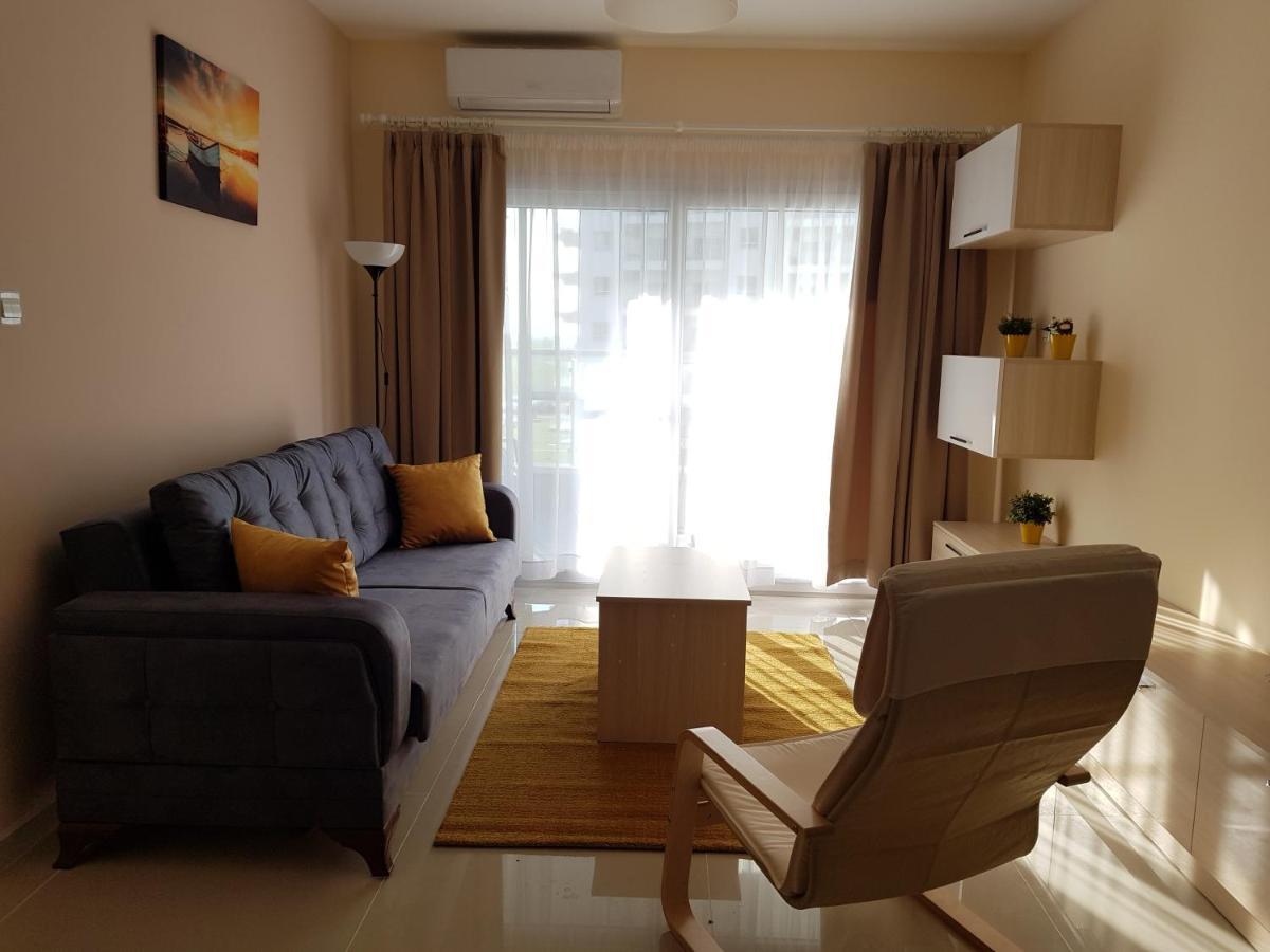 Northern Cyprus, Trikomo, Iskele, Long Beach, Caesar 5 Apartment *