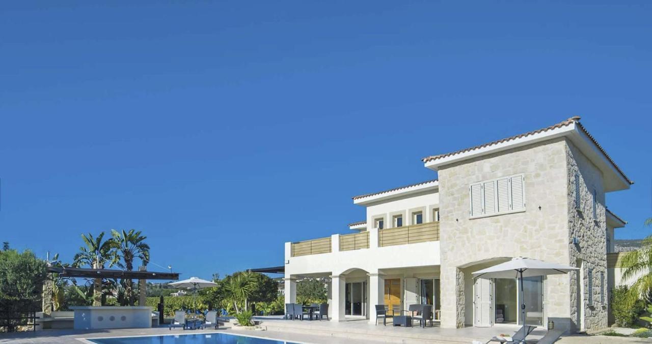 Kiki Villa Peyia