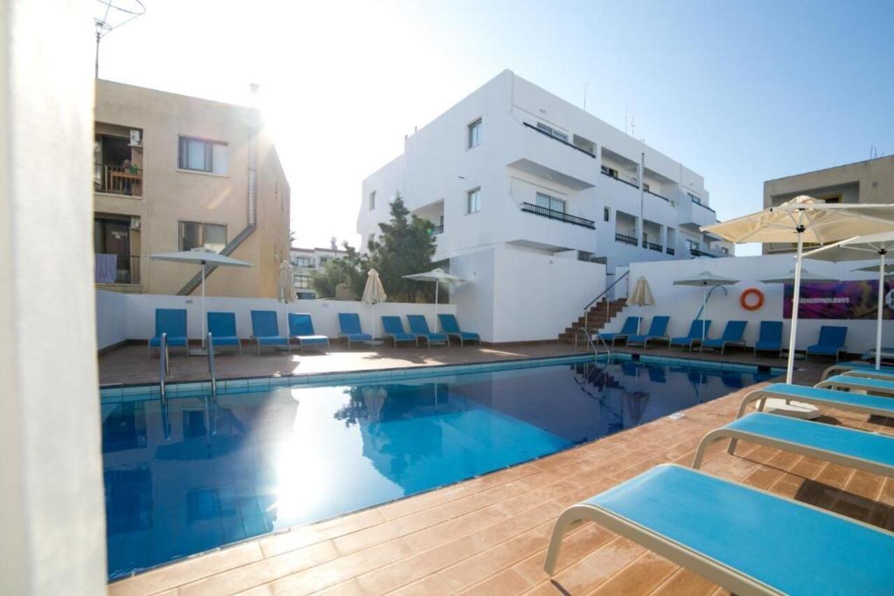 Flora Maria Hotel Aparthotel 3*