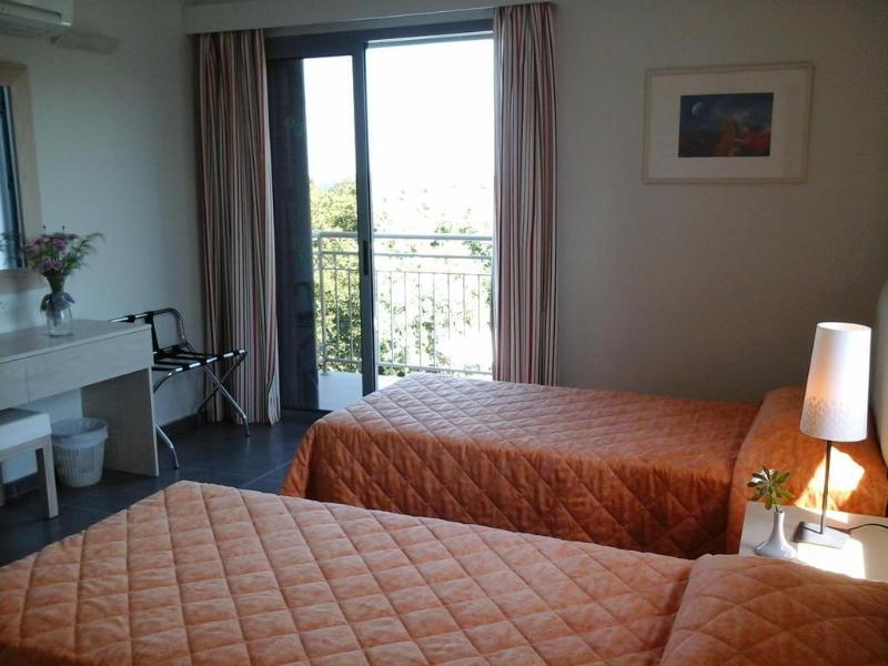Hotel Natura And