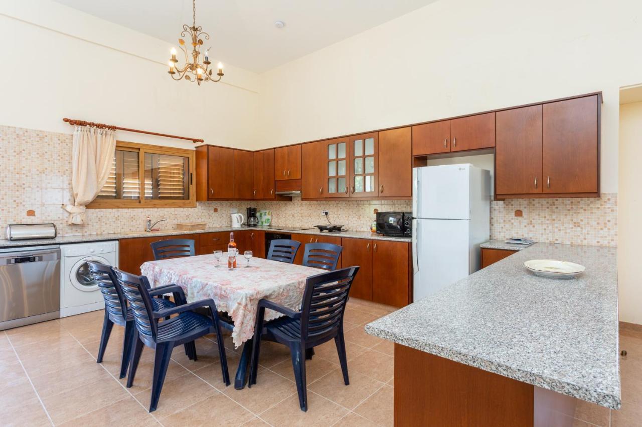 Achilles Beach Villa Polis