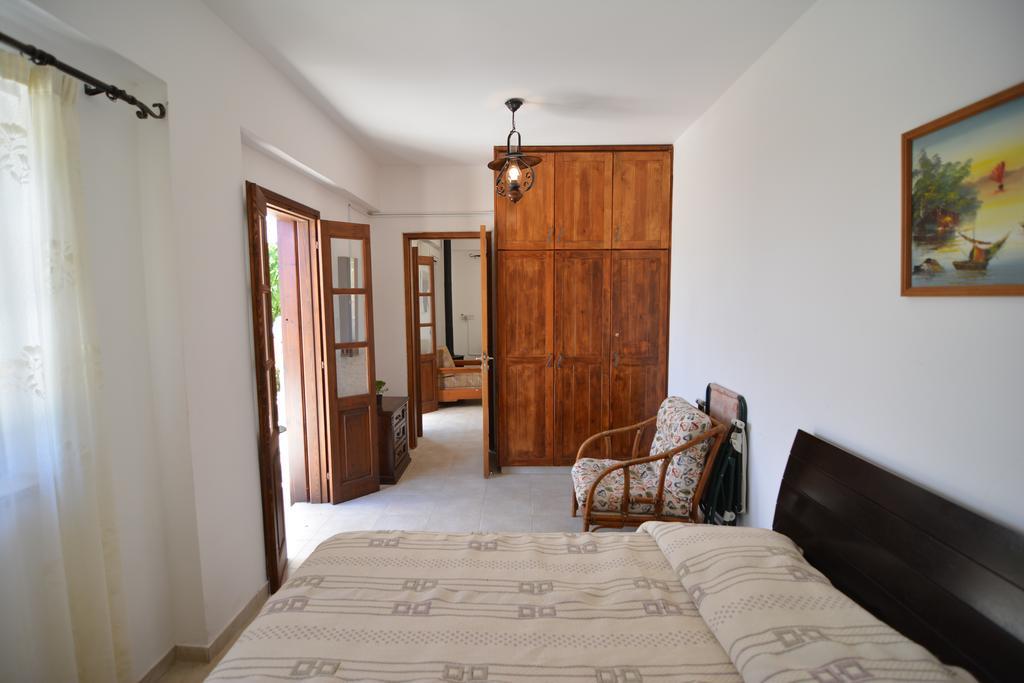 Elpida's Stone Country house