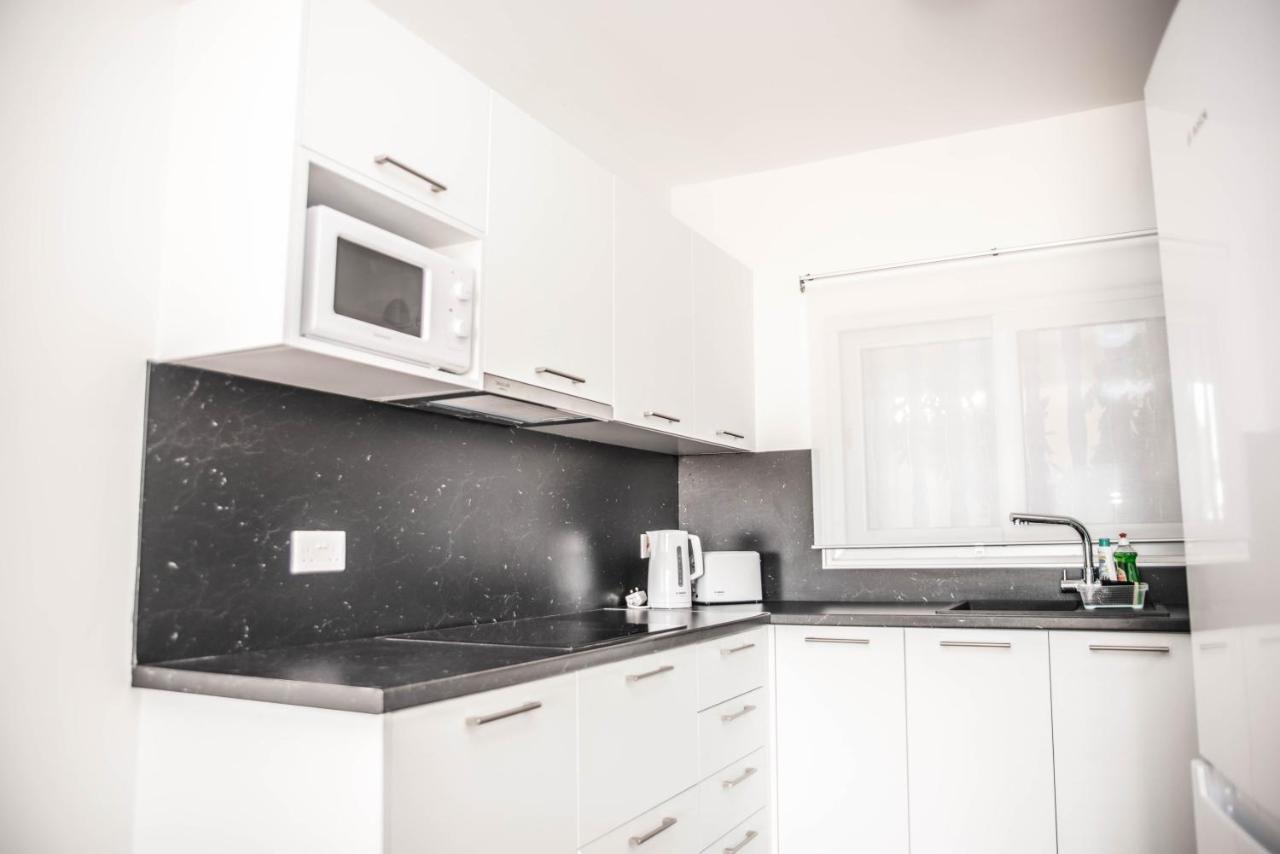 Lovely One Bedroom With View