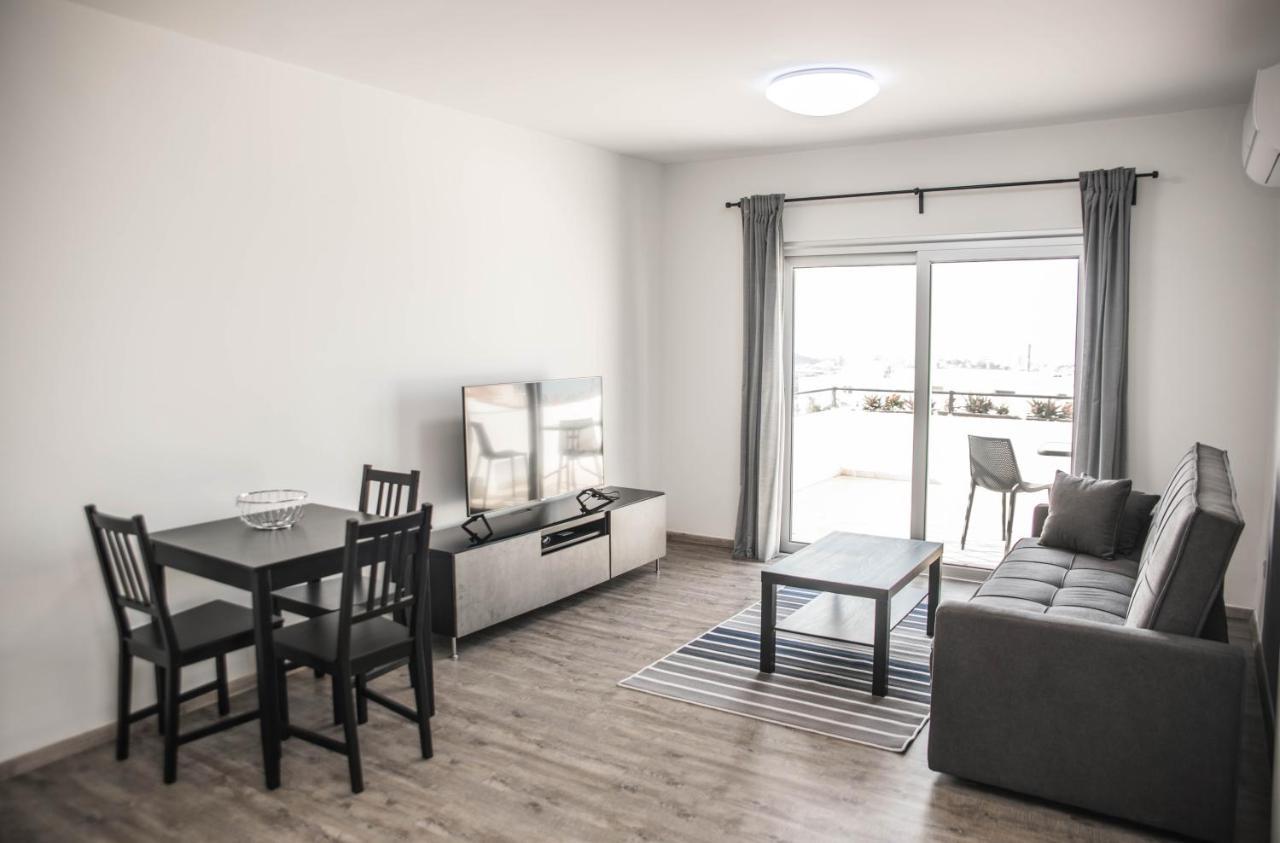 Lovely One Bedroom With View Kissonerga