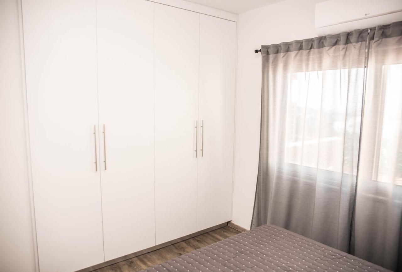 Lovely One Bedroom With View Apartment *