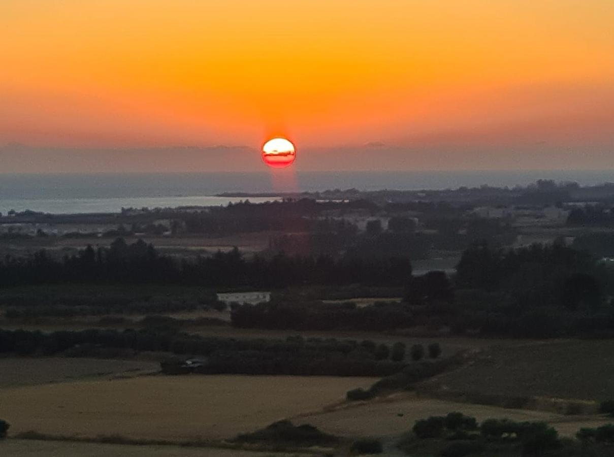 Arodafni House. Unique Views And Amazing Sunsets. Holiday home Kouklia