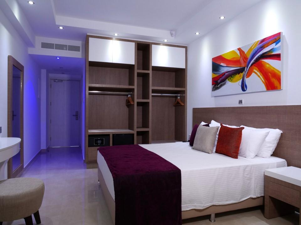 Hotel Amethyst Napa & Agia Napa