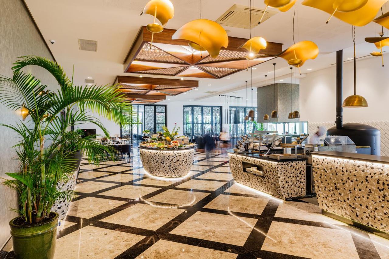 Hotel Korineum Golf &