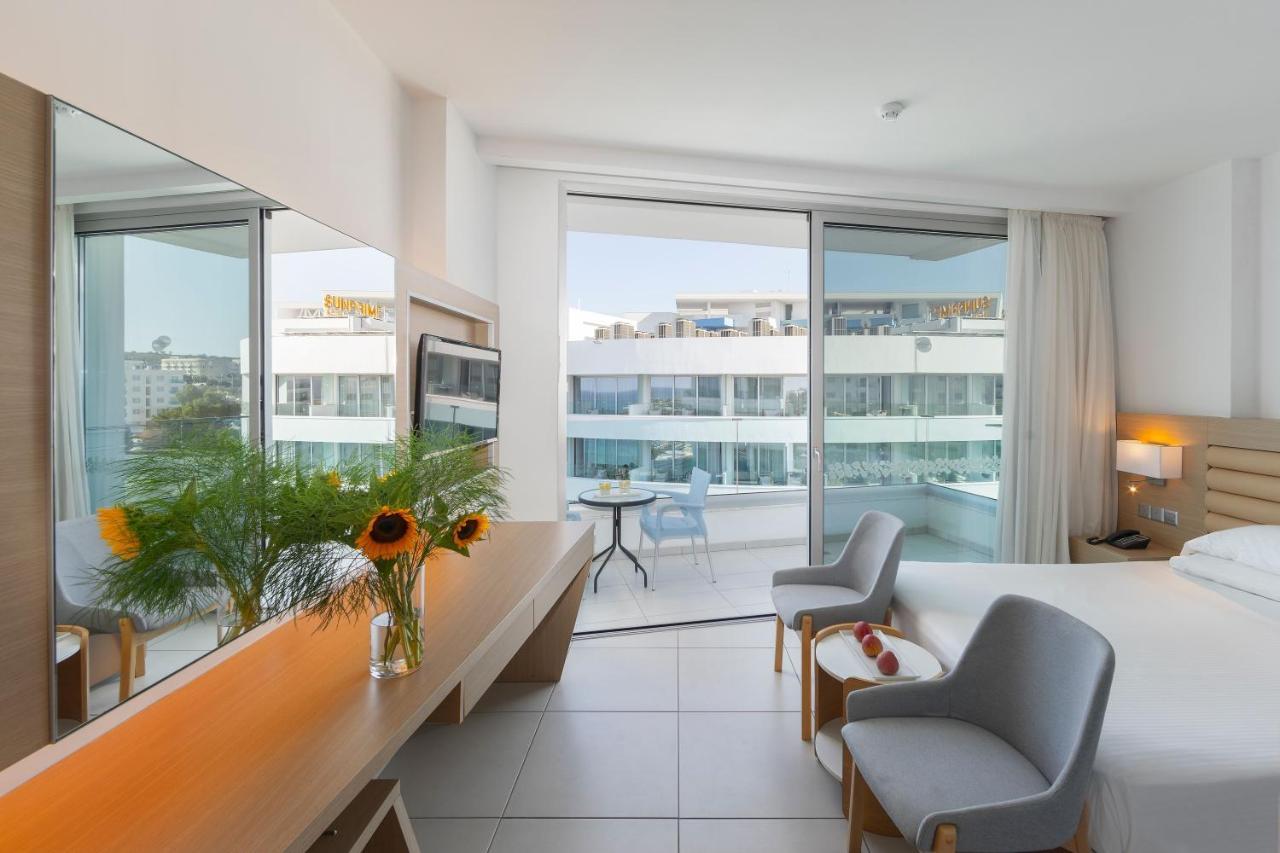 Vrissaki Hotel 4*