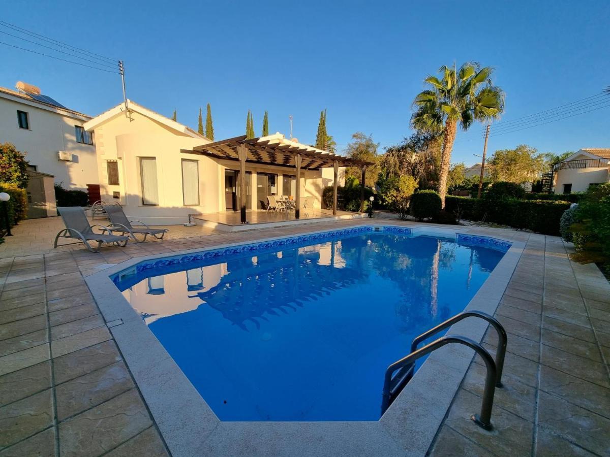 Phoenix In Secret Valley Villa *
