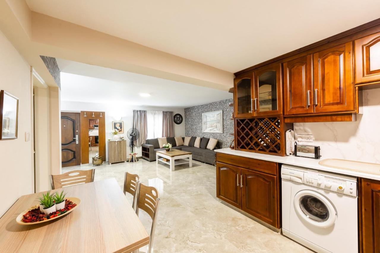 Apartment Pinecone - 3 Units Platres