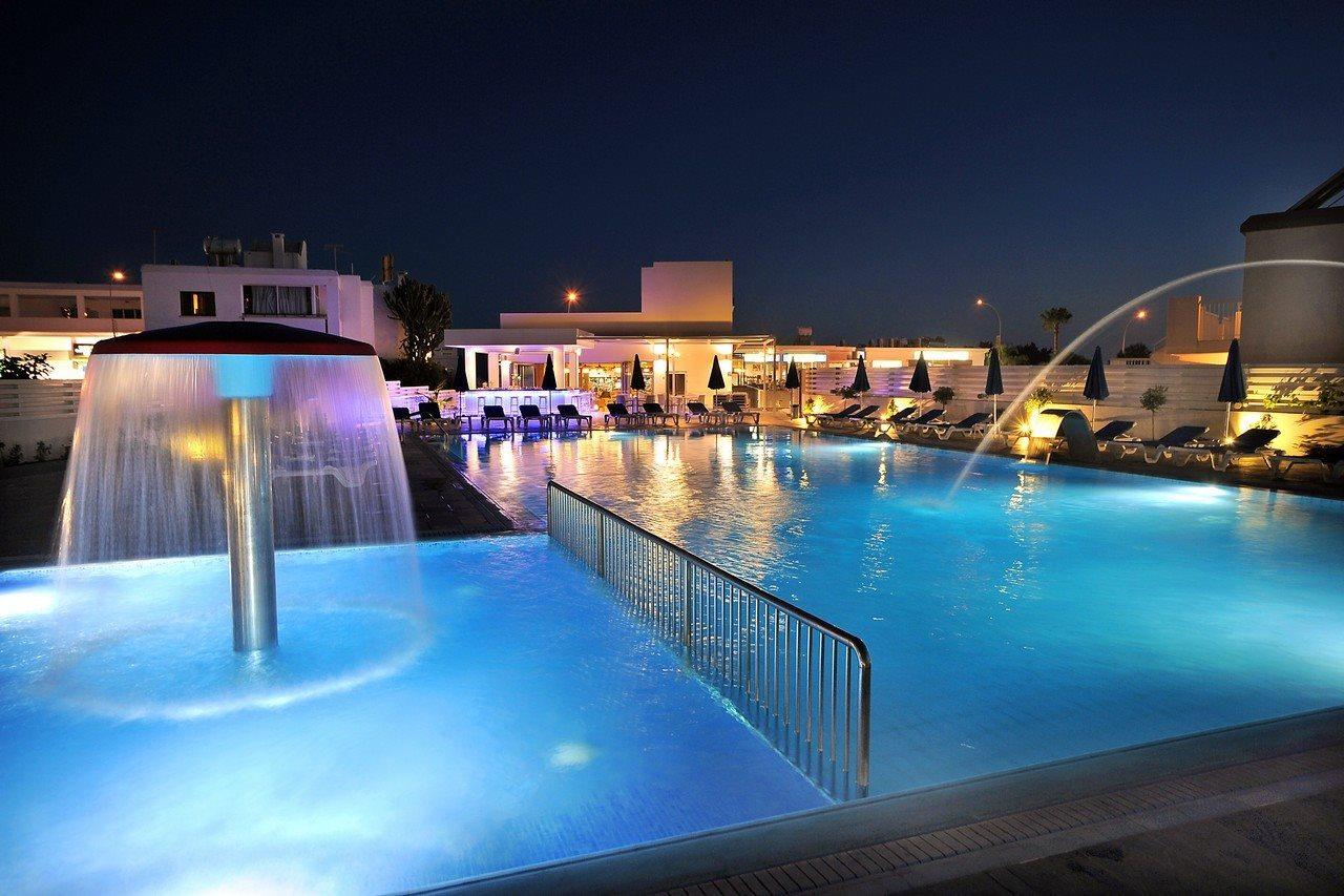 Aparthotel Euronapa 3*
