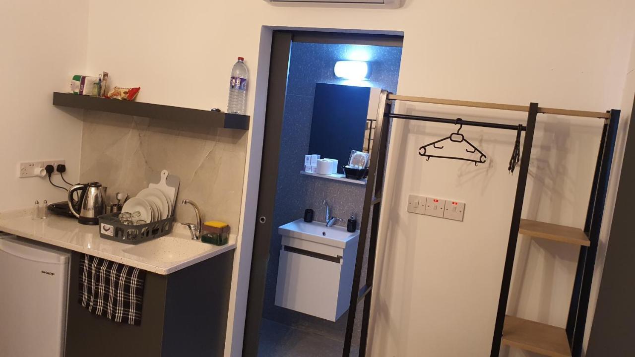 Mr. In Ortakoy , North + Wifi + Netflix Apartment
